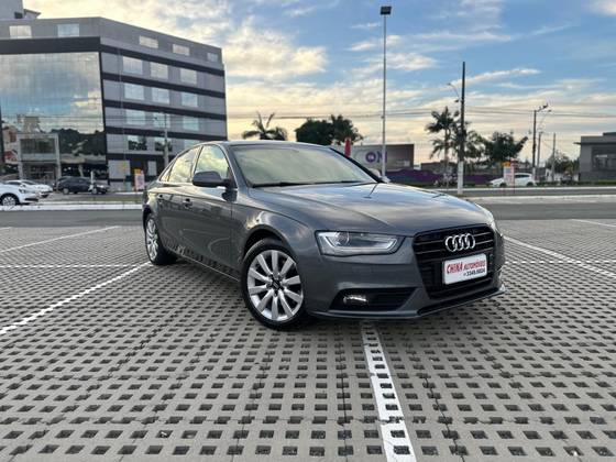 AUDI A4 1.8 TFSI AMBIENTE GASOLINA 4P MULTITRONIC